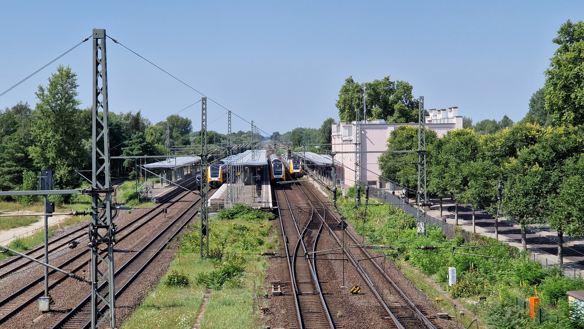 Hauptbahnhof_von_hinten_010824